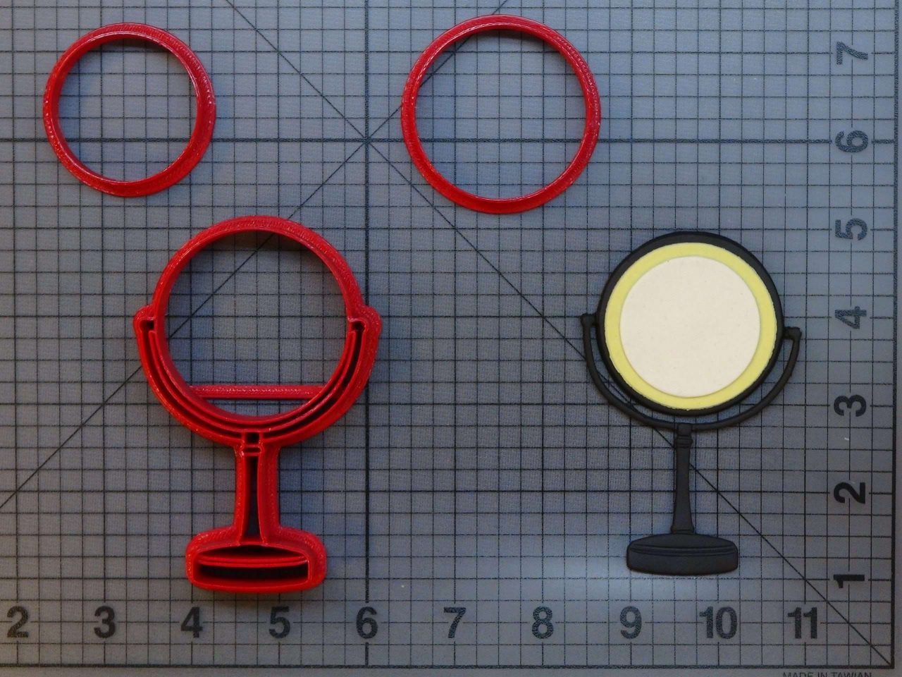 Makeup Mirror 266-B690 Cookie Cutter Set