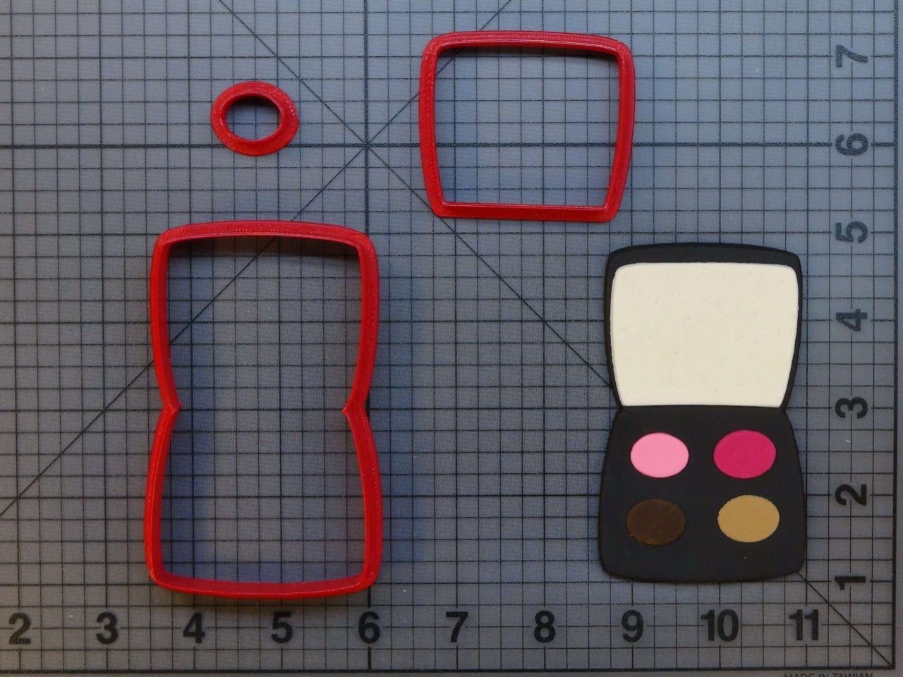 Makeup Palette 266-B684 Cookie Cutter Set