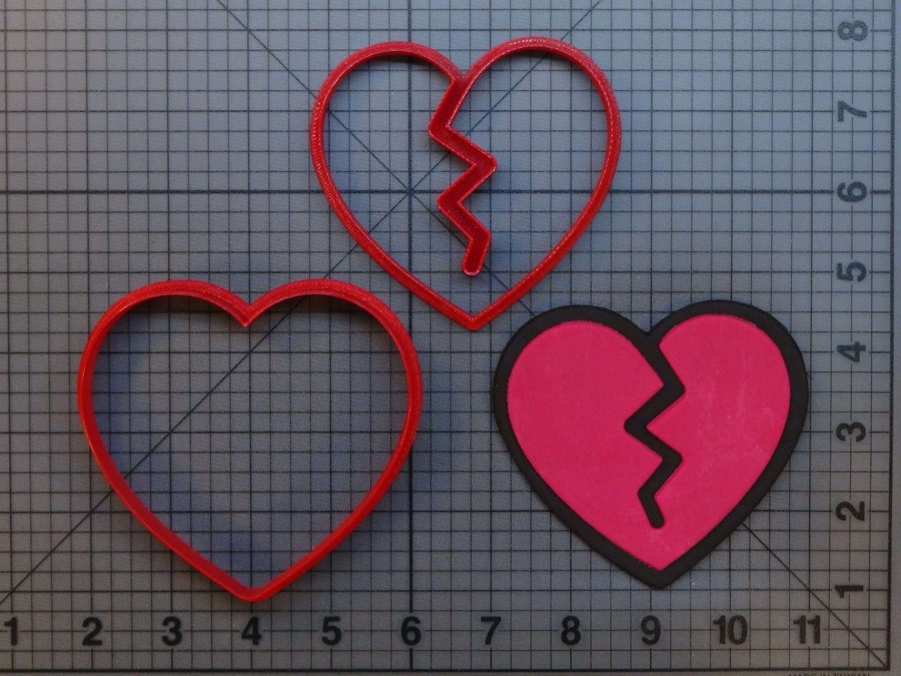 Broken Heart 266-B873 Cookie Cutter Set