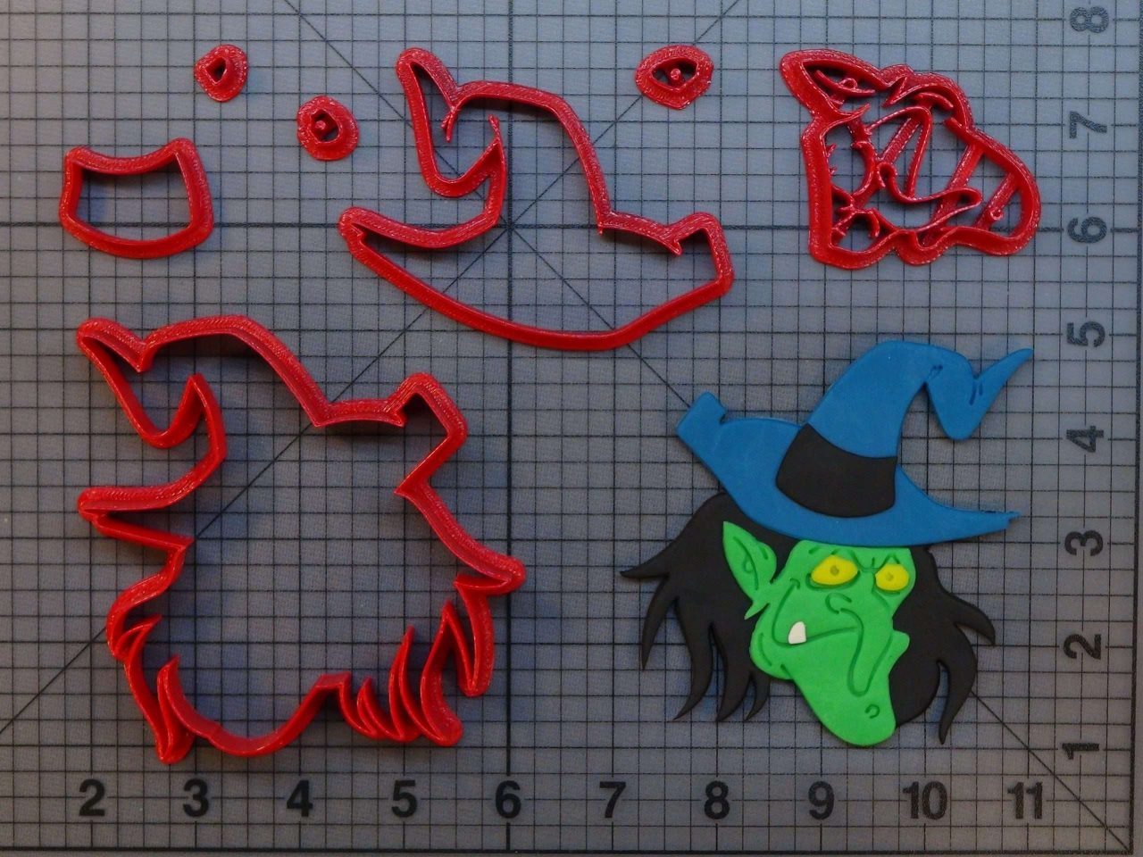Halloween - Witch Head 266-B977 Cookie Cutter Set