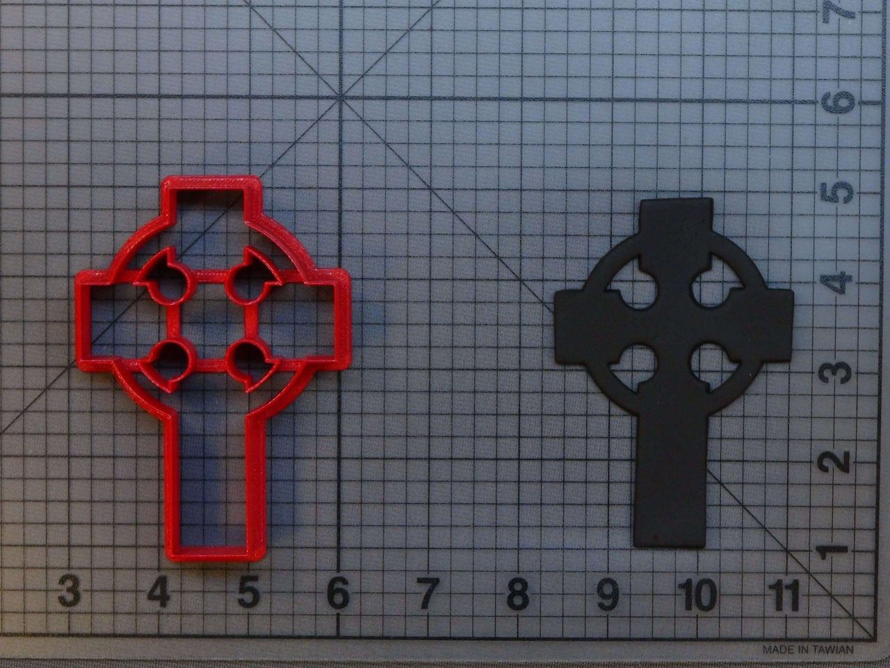 Irish Cross 266-C005 Cookie Cutter