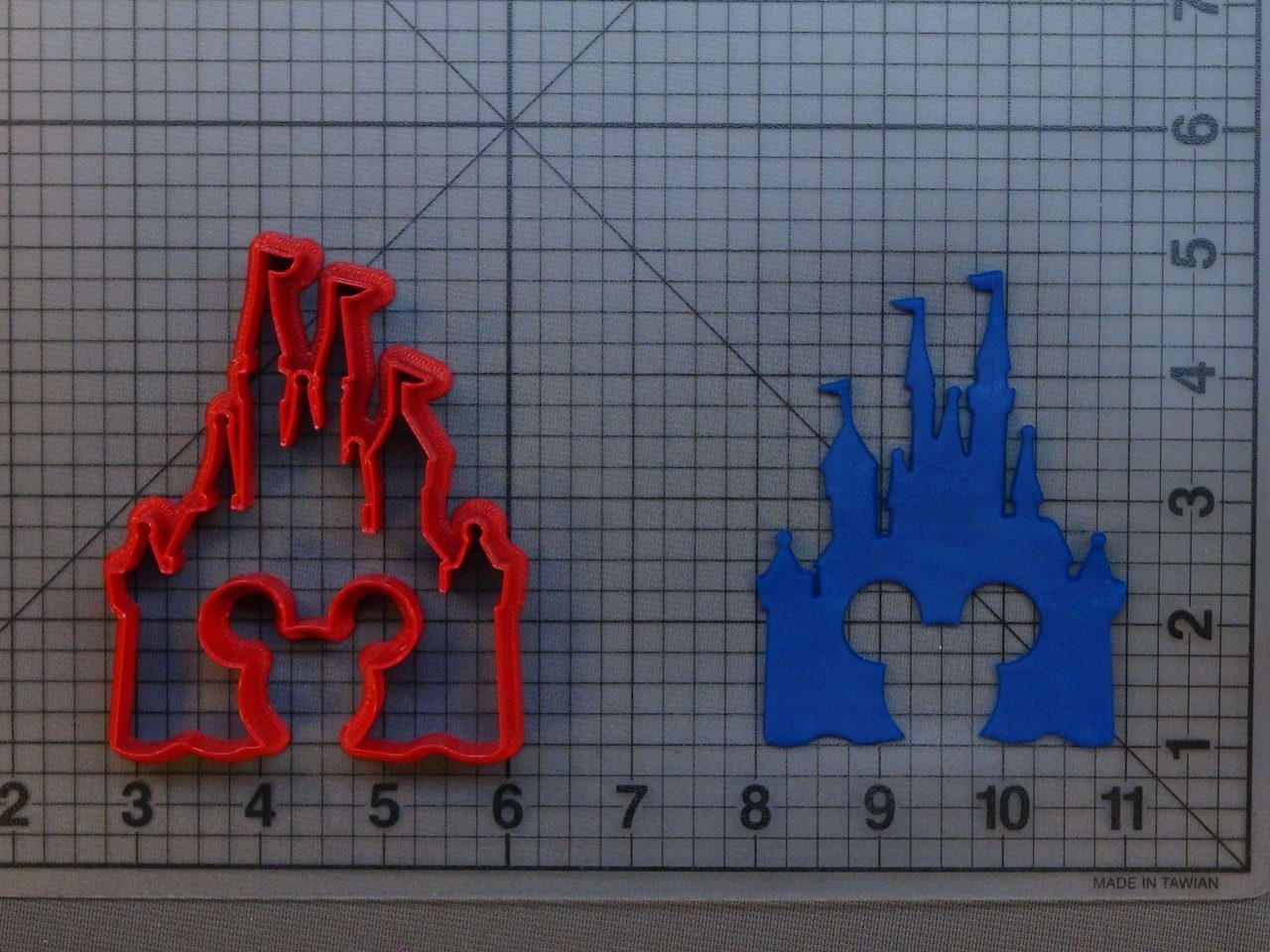 Mickey Disney Castle 266-B981 Cookie Cutter