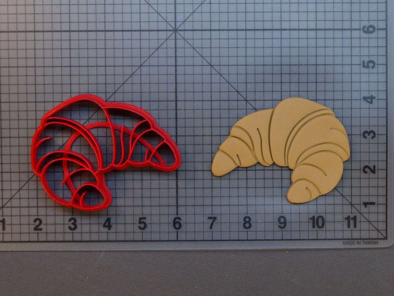 Croissant 266-C074 Cookie Cutter
