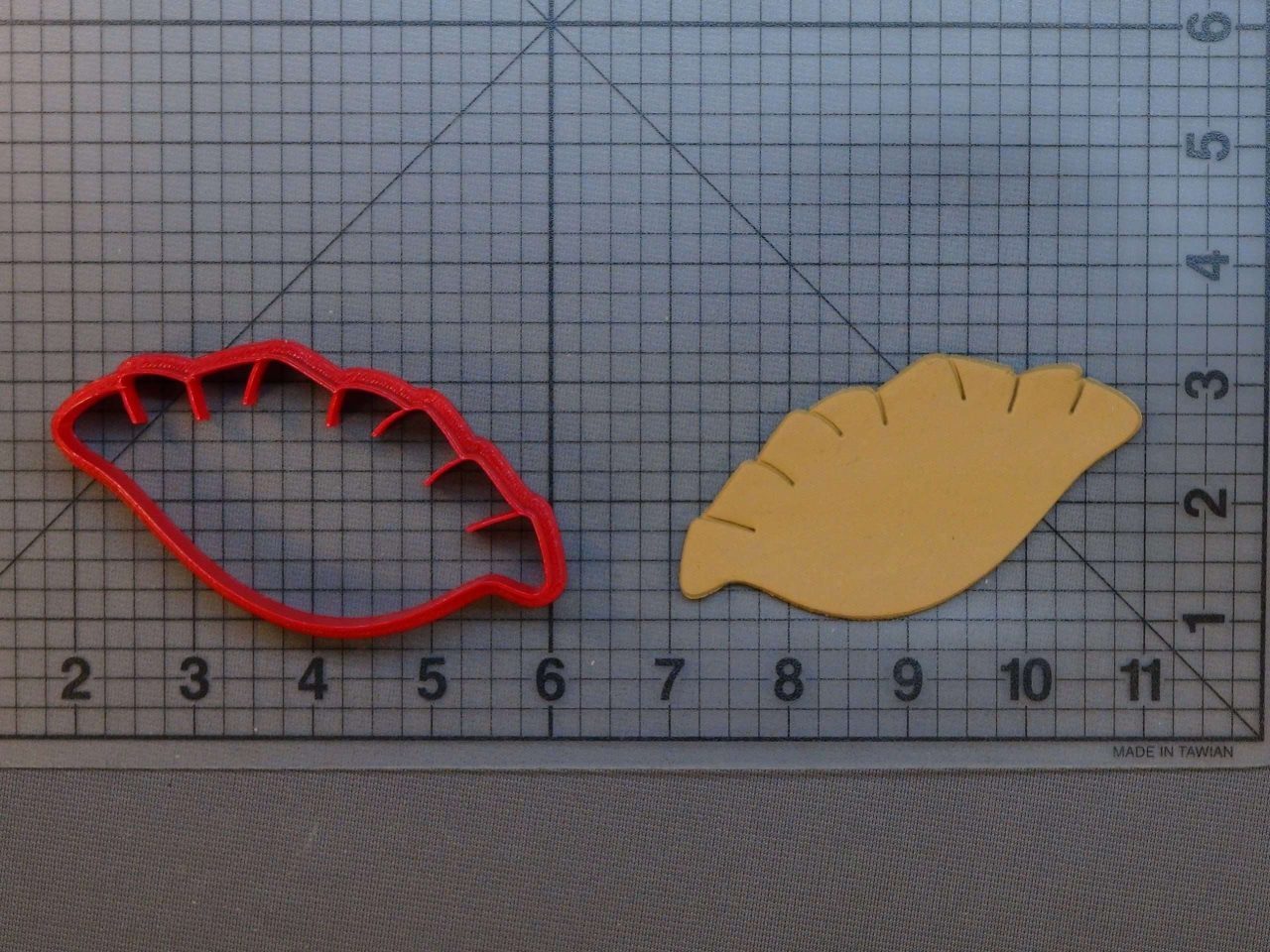Gyoza Dumpling 266-C077 Cookie Cutter