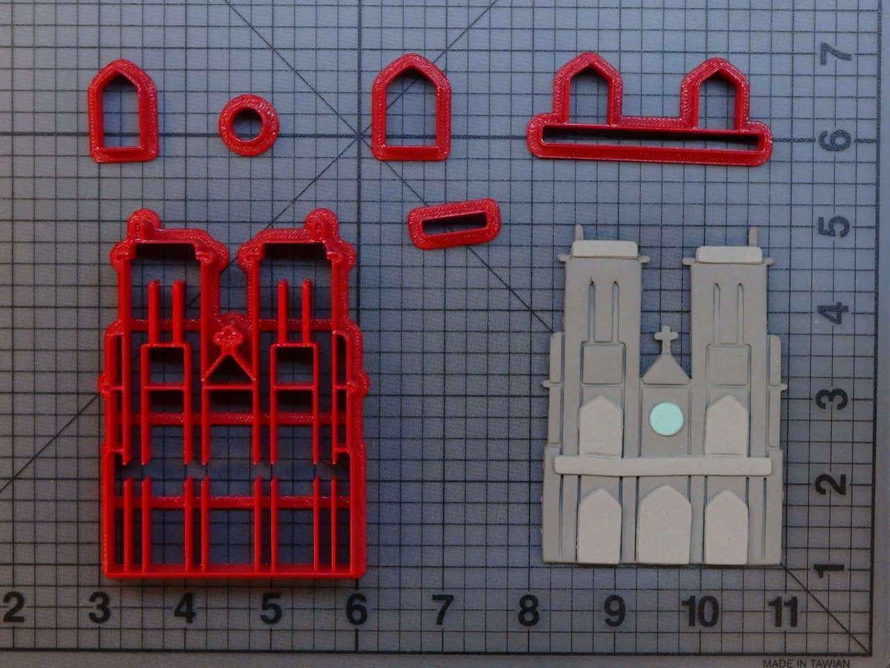 Notre Dame 266-C102 Cookie Cutter Set