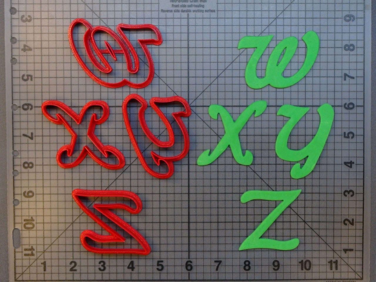 Script Font Uppercase 266-A407 Cookie Cutters (4)