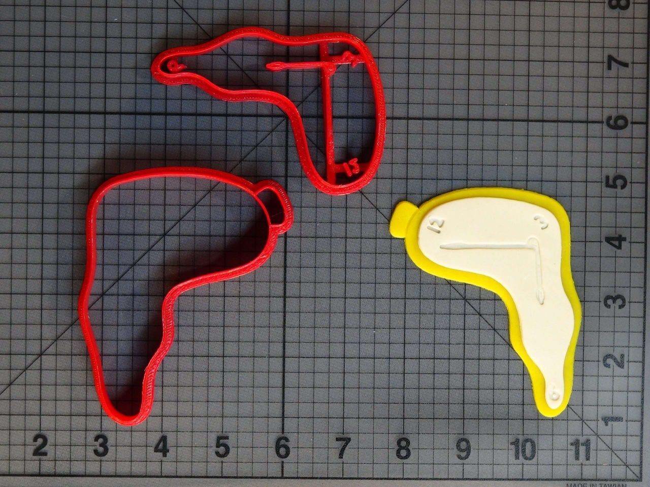 Dali Clock 266-C336 Cookie Cutter Set