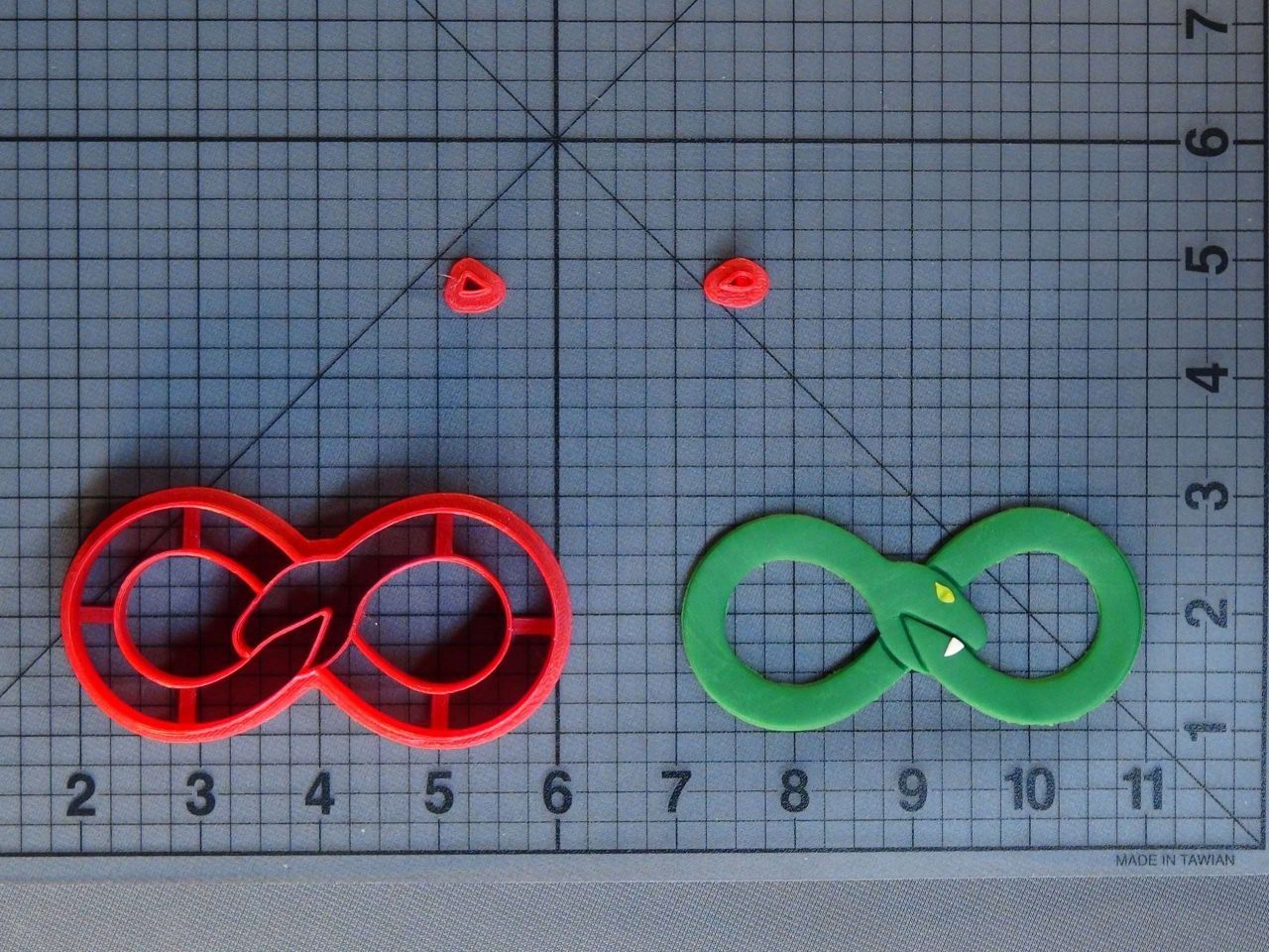 Ouroboros Infinity Snake 266-C303 Cookie Cutter Set