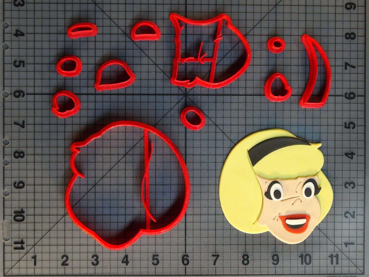Sabrina The Teenage Witch Comic - Sabrina Spellman 266-C409 Cookie Cutter Set