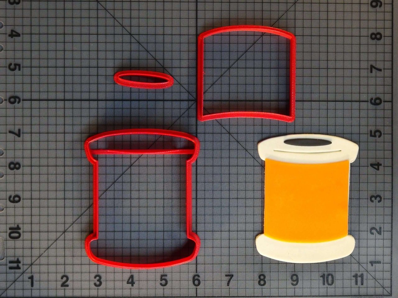 Sewing Thread Bobbin 266-C349 Cookie Cutter Set