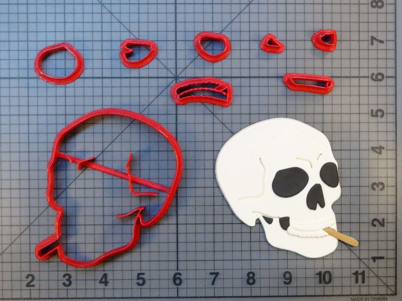 Smoking Skull 266-C233 Cookie Cutter Set