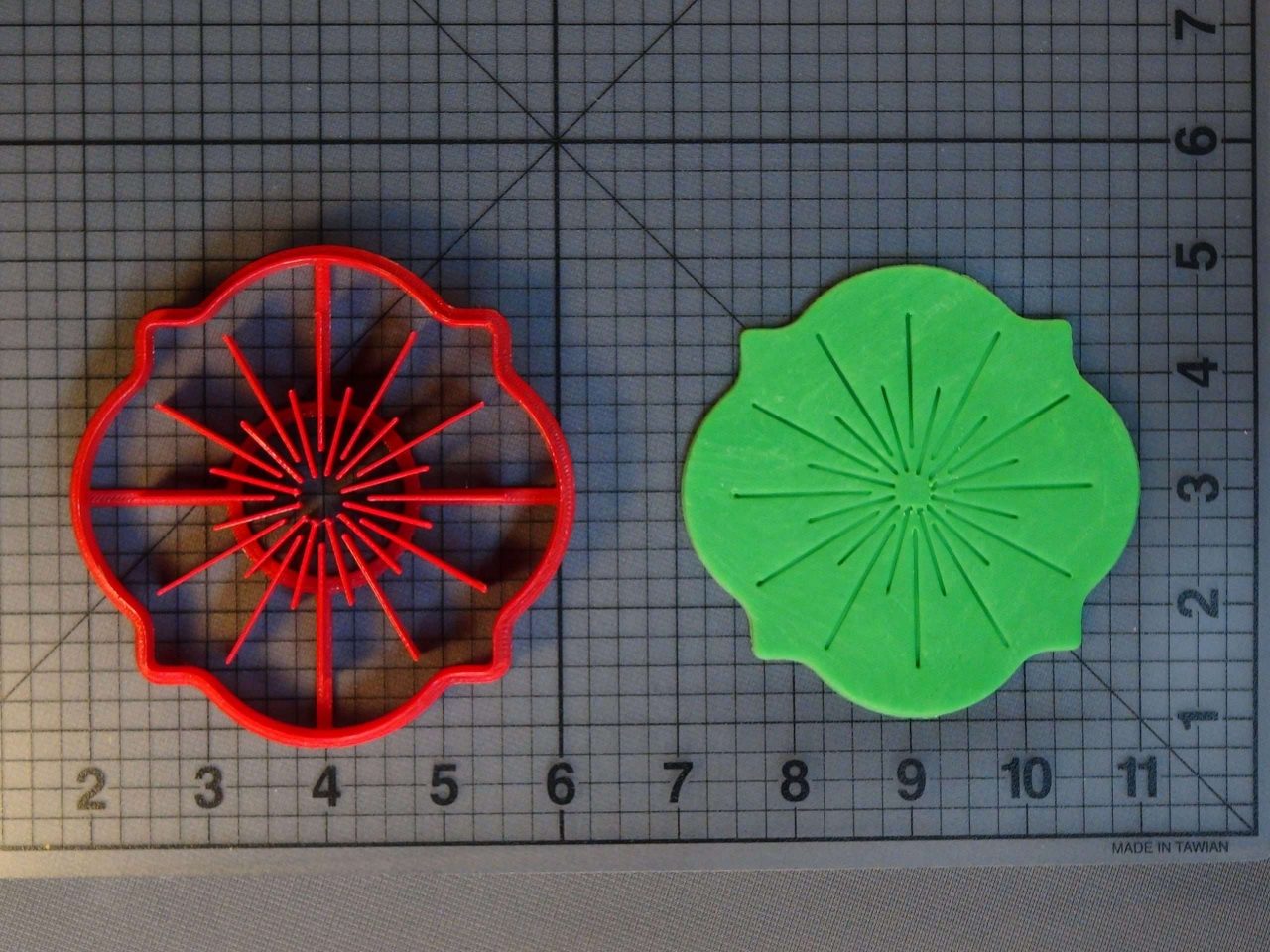 Art Deco Starburst Motif 266-C504 Cookie Cutter