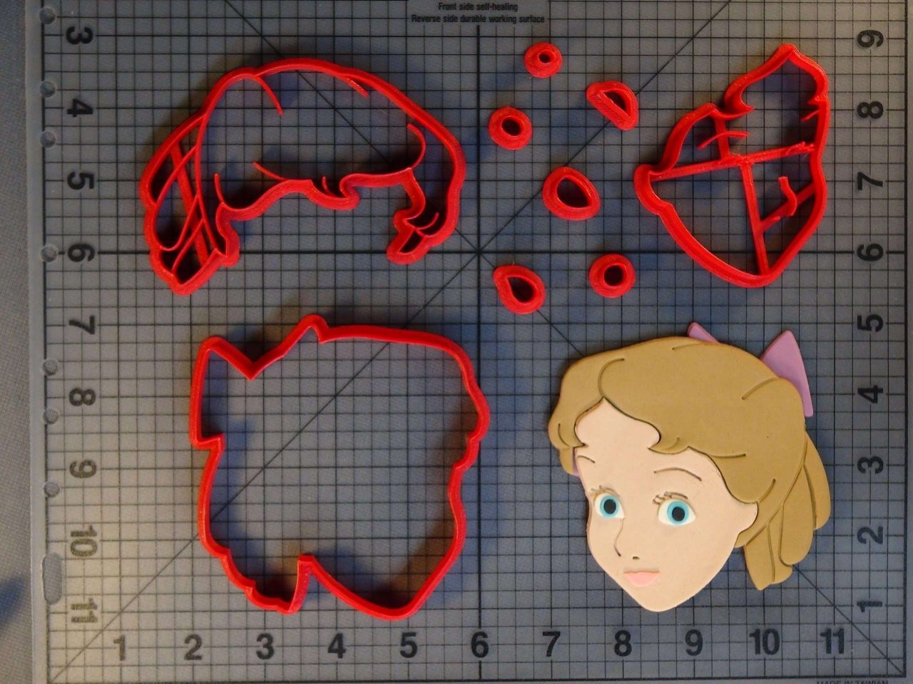 Peter Pan - Wendy Darling 266-C491 Cookie Cutter Set