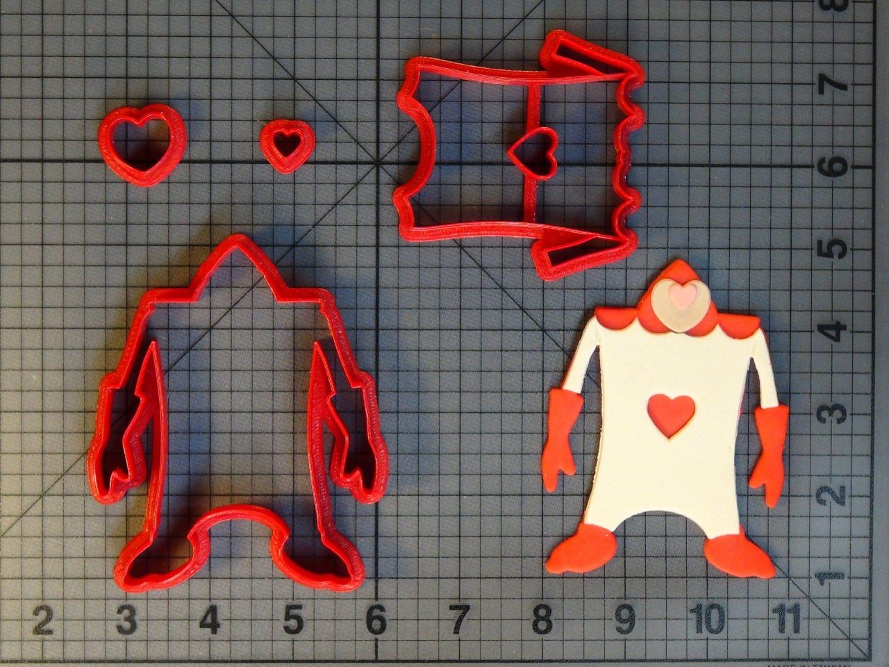 Alice in Wonderland - Card Heart 266-C657 Cookie Cutter Set
