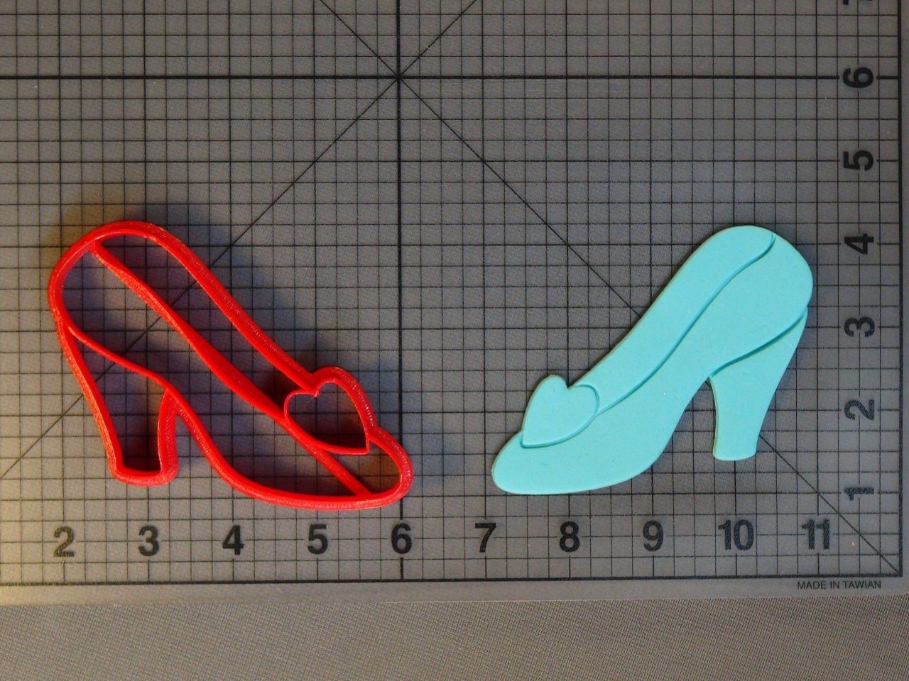 Cinderella - Glass Slipper 266-C606 Cookie Cutter