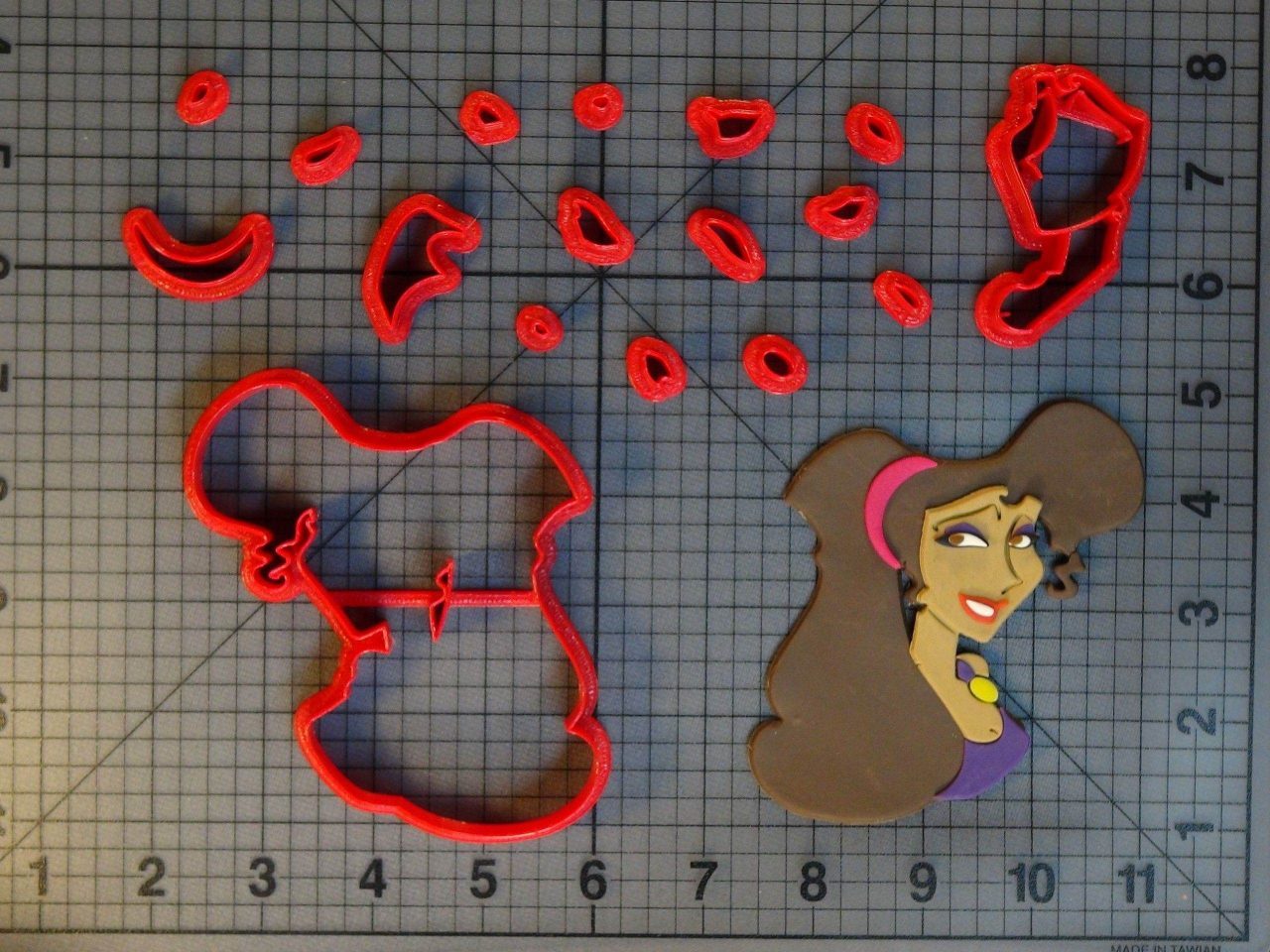 Hercules - Megara Head 266-C625 Cookie Cutter Set