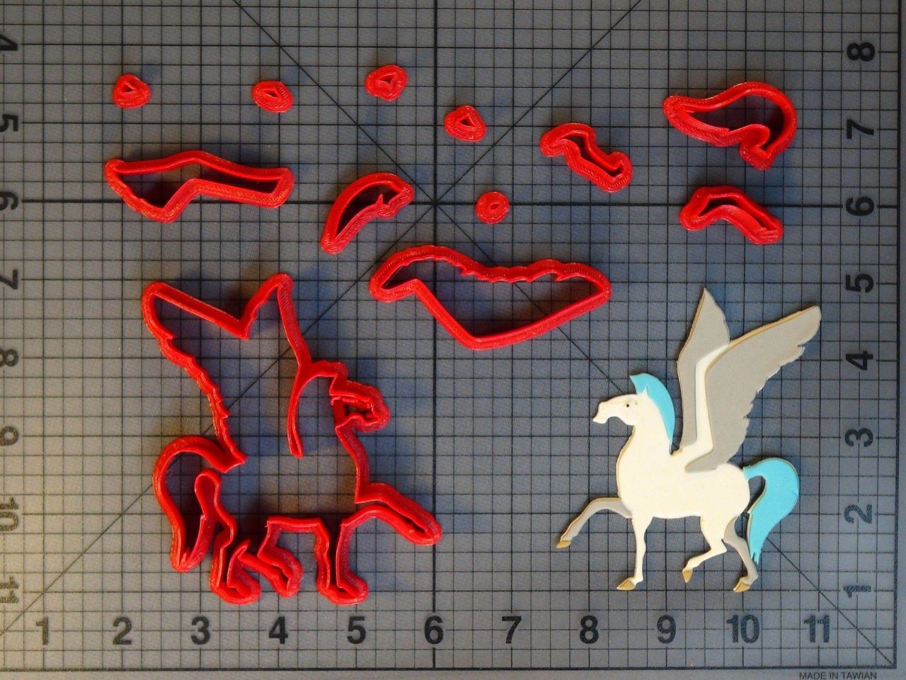 Hercules - Pegasus Body 266-C627 Cookie Cutter Set