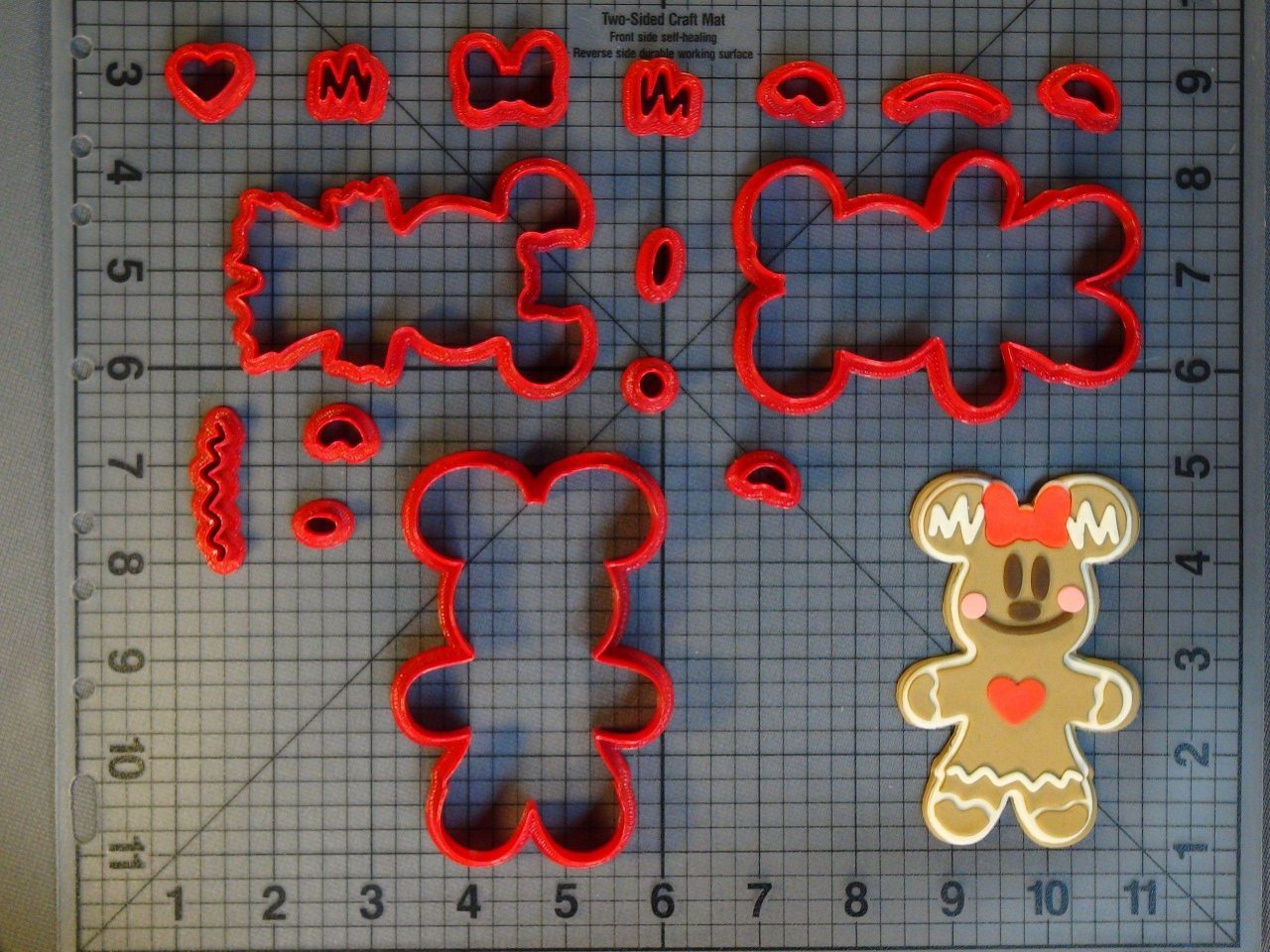 Minnie Mouse Gingerbread 266-C675 Cookie Cutter Set