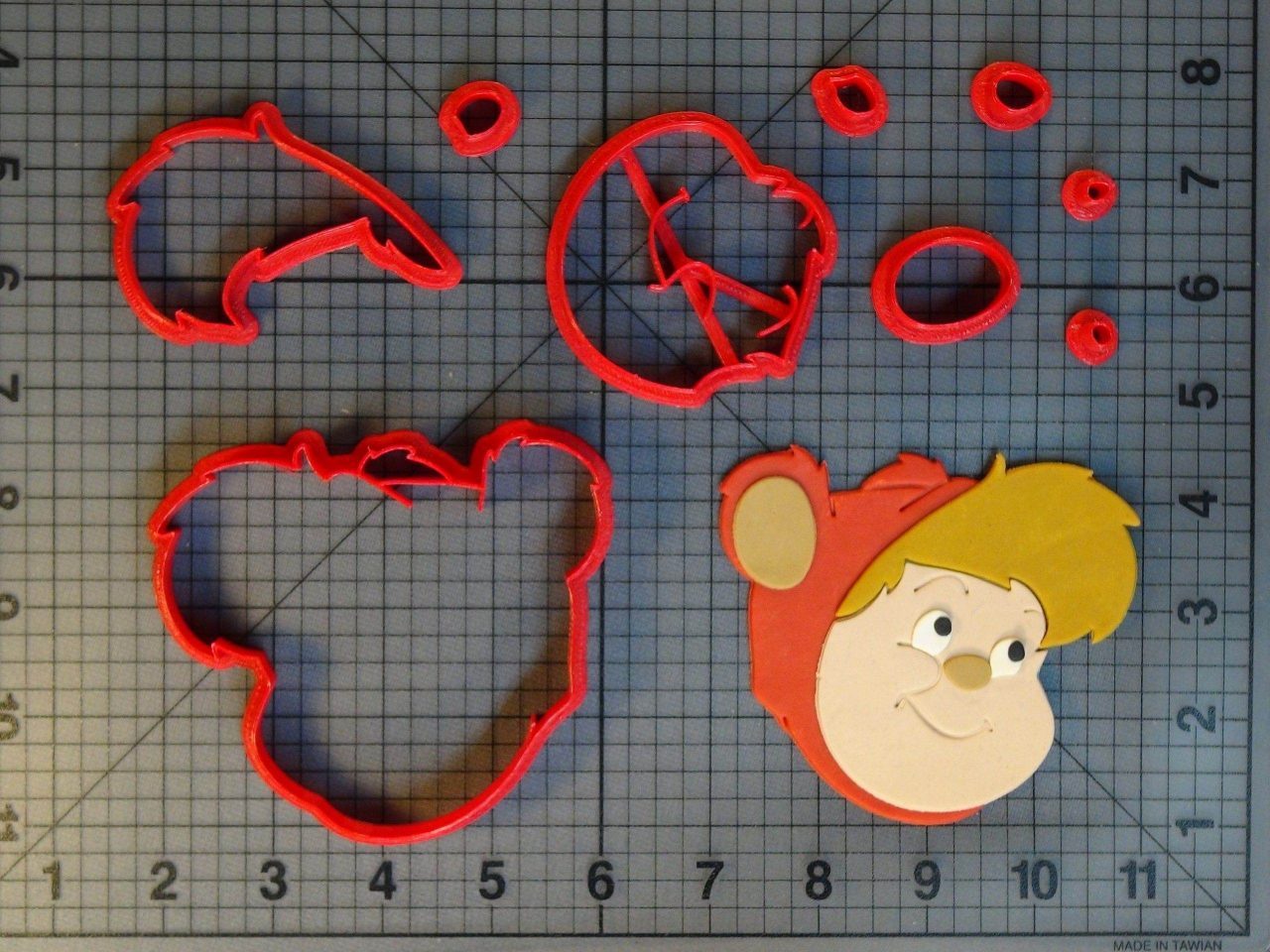 Peter Pan - Lost Boy Cubby 266-C633 Cookie Cutter Set