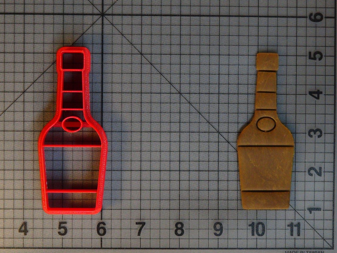 Whiskey Bottle 266-C533 Cookie Cutter