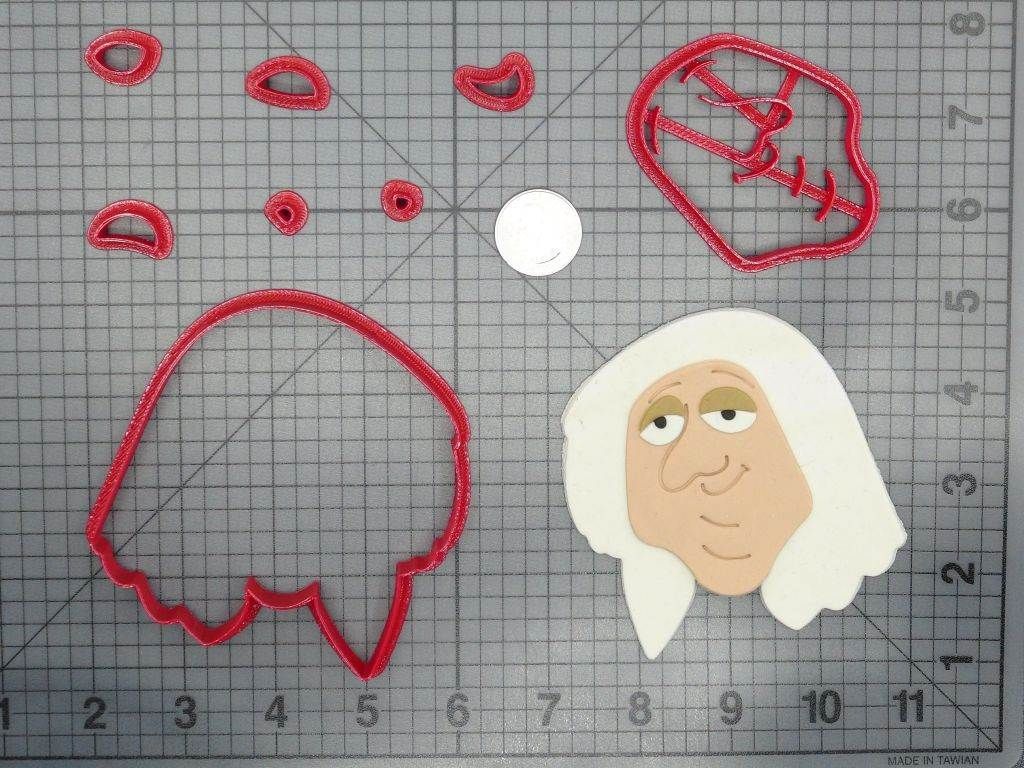 The Addams Family - Grandmama Head 266-C941 Cookie Cutter Set