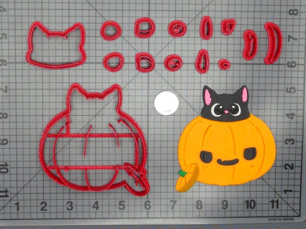 Halloween - Cat in Jack O' Lantern 266-D840 Cookie Cutter Set