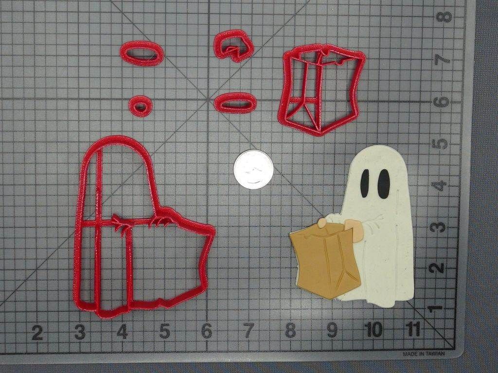 Halloween - Trick or Treating Ghost 266-D897 Cookie Cutter Set
