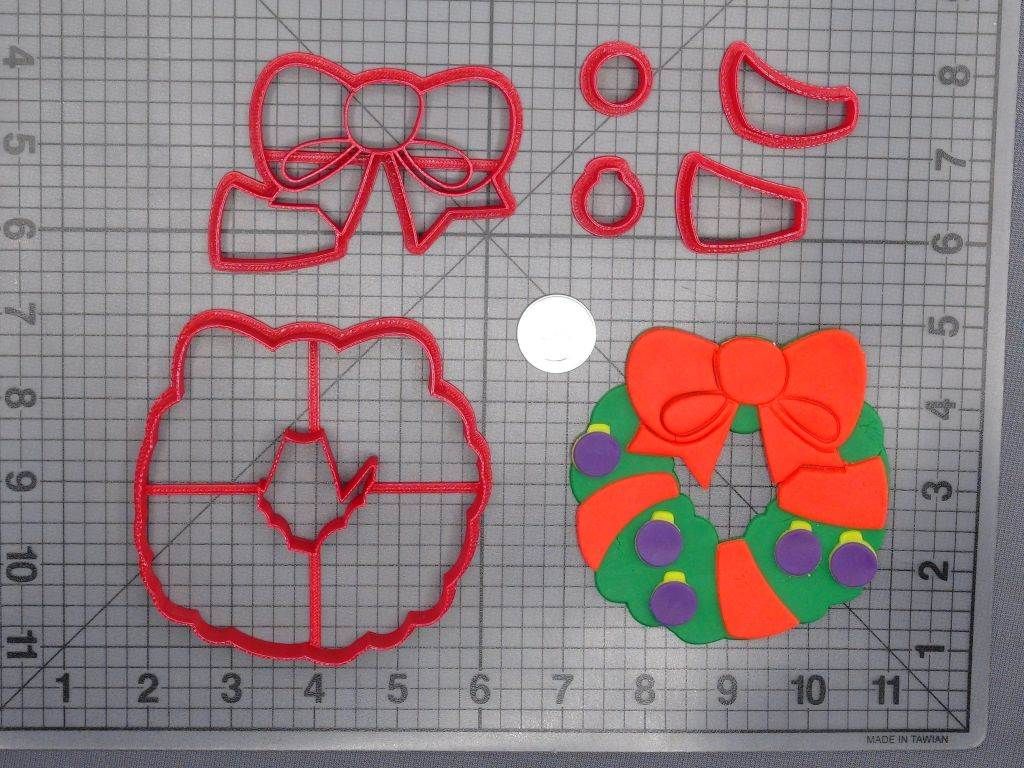 Christmas - Wreath 266-E347 Cookie Cutter Set