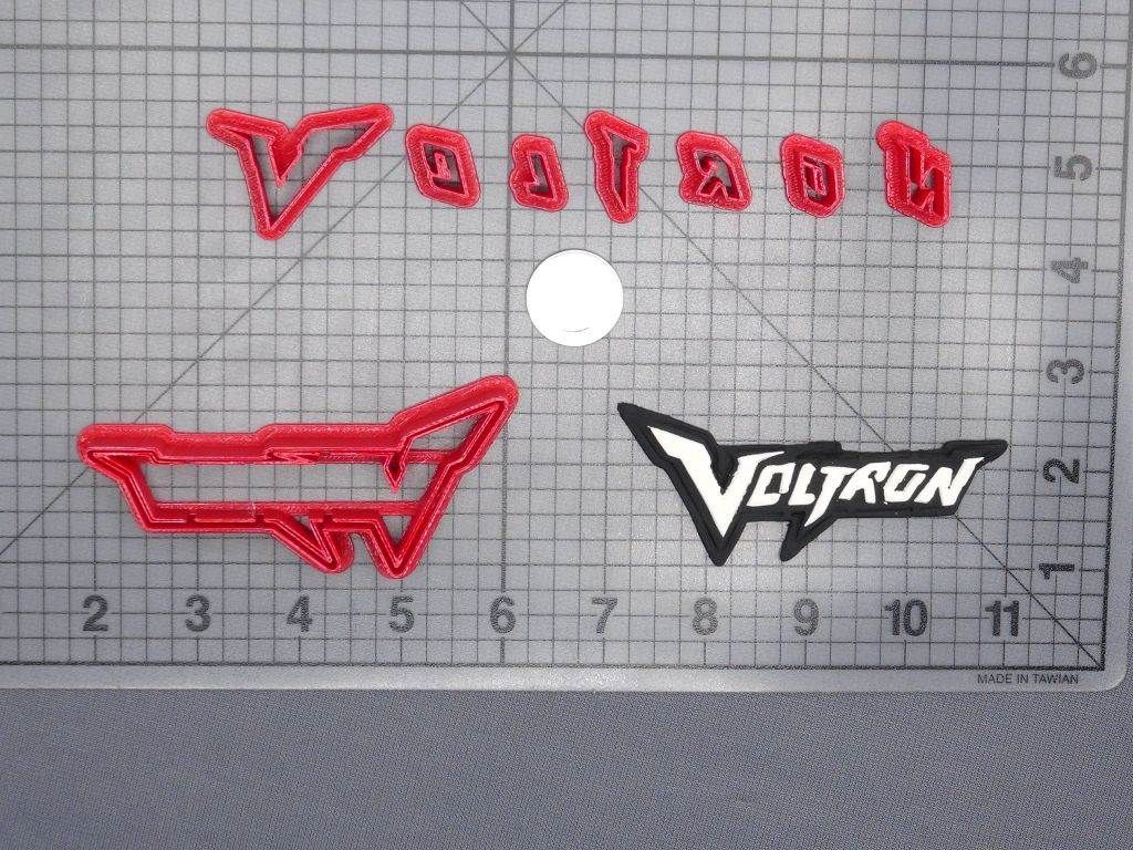 Voltron Legendary Defender Logo 266-D640 Cookie Cutter Set