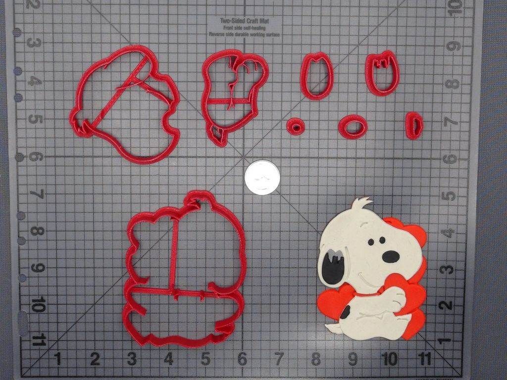 Peanuts - Snoopy Baby with Hearts Body 266-E627 Cookie Cutter Set
