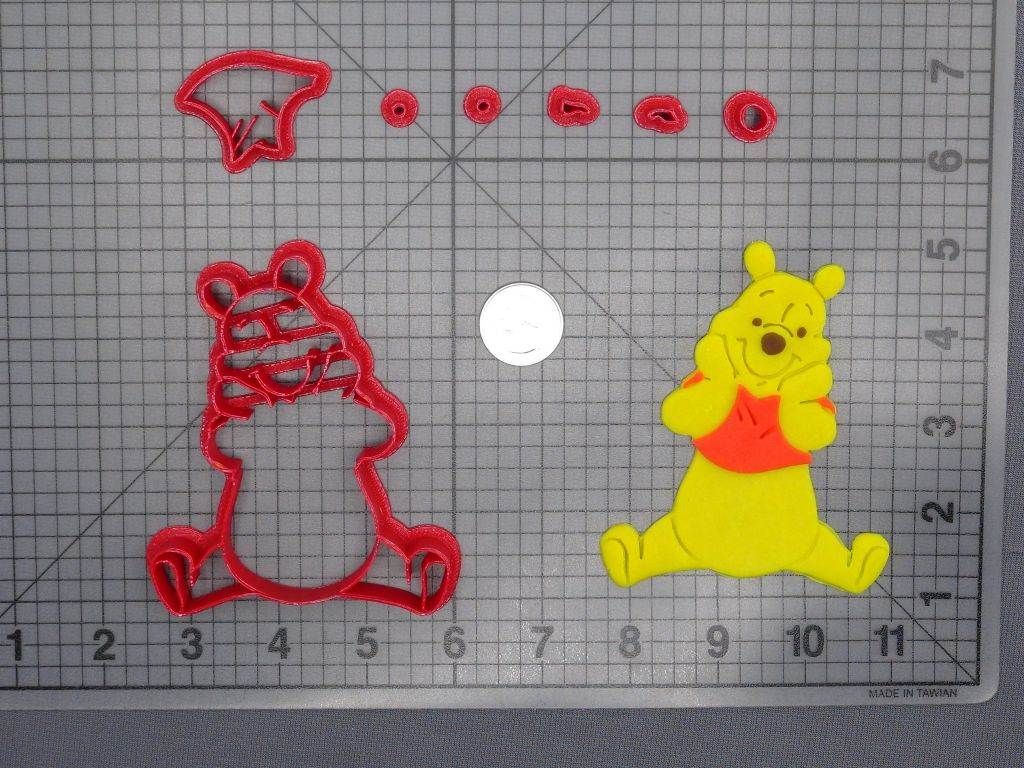 Winnie the Pooh Sitting Body 266-E028 Cookie Cutter Set