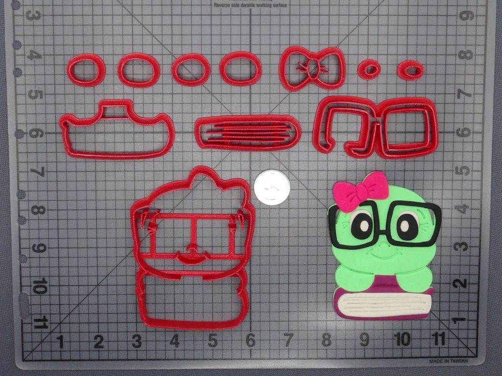 Girly Bookworm 266-D998 Cookie Cutter Set