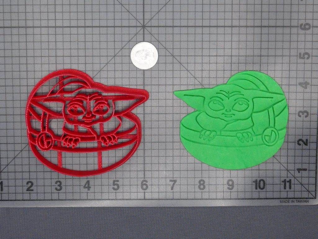 Star Wars The Mandalorian - Baby Yoda in Pod 266-E614 Cookie Cutter
