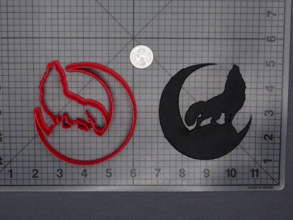 Wolf Howling Body Moon 266-E159 Cookie Cutter