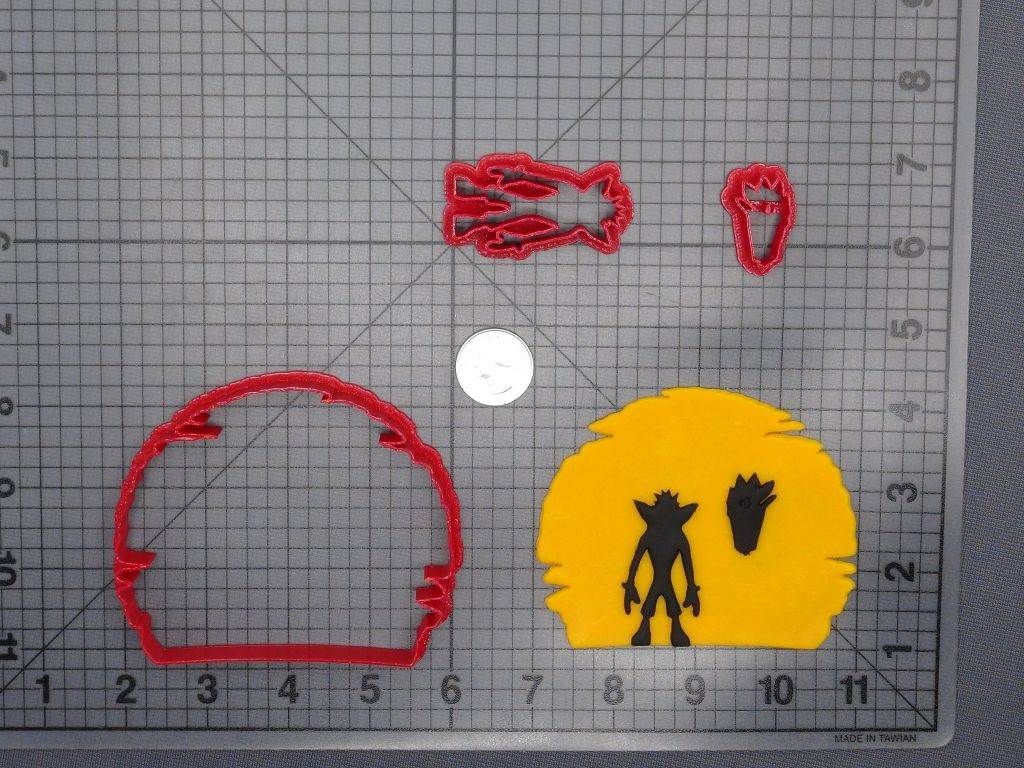Crash Bandicoot and Aku Aku Sunset 266-E294 Cookie Cutter Set