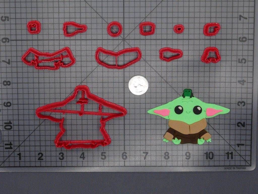 Star Wars The Mandalorian - Grogu with Frog 266-F342 Cookie Cutter Set