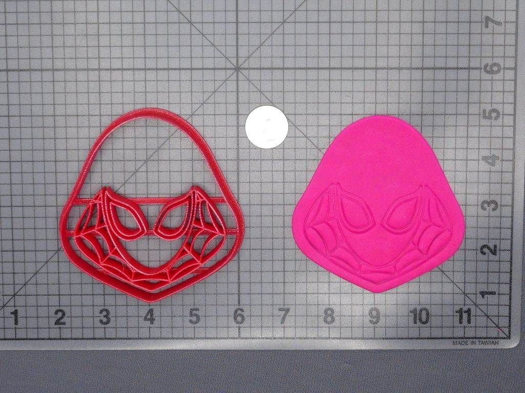 Spiderman - Gwen 266-G049 Cookie Cutter