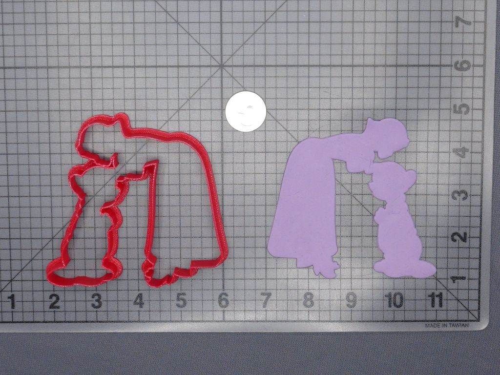 Snow White and the Seven Dwarfs - Snow White and Dopey 266-G083 Cookie Cutter Silhouette