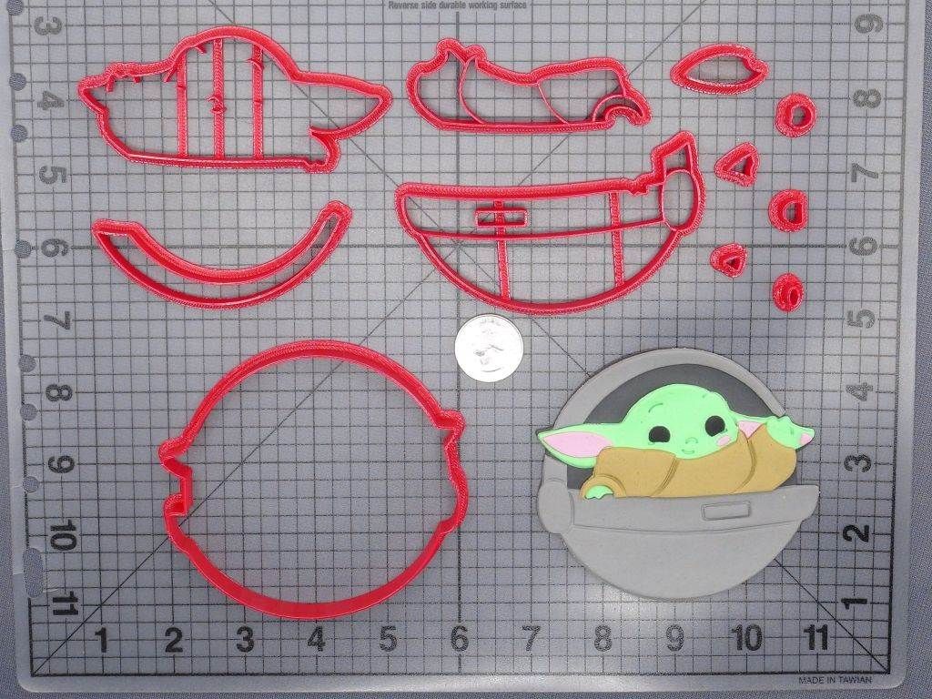 Star Wars The Mandalorian - Grogu in Pod 266-G191 Cookie Cutter Set
