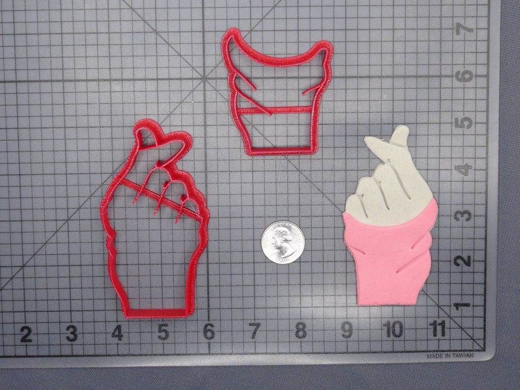 KPop Heart Fingers 266-G284 Cookie Cutter Set