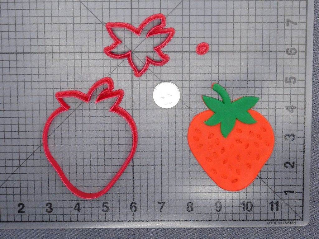 Strawberry 266-G964 Cookie Cutter Set