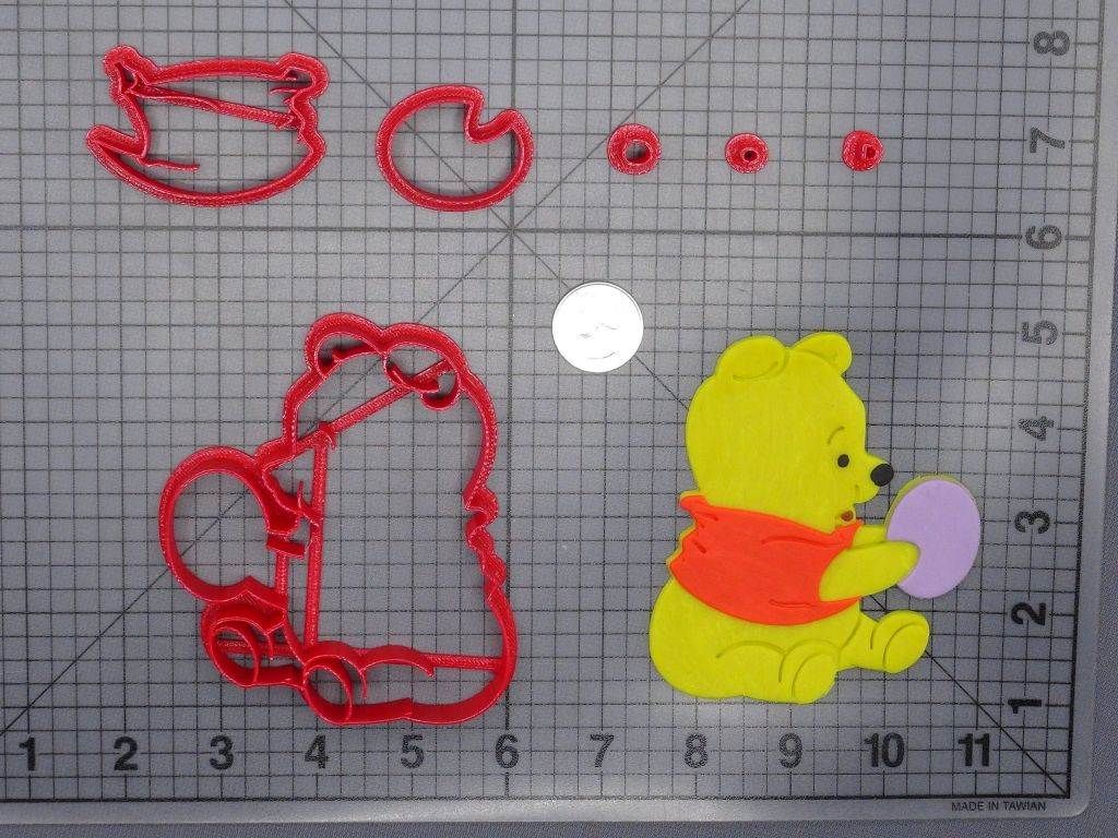 Easter - Winnie the Pooh with Egg 266-G686 Cookie Cutter Set