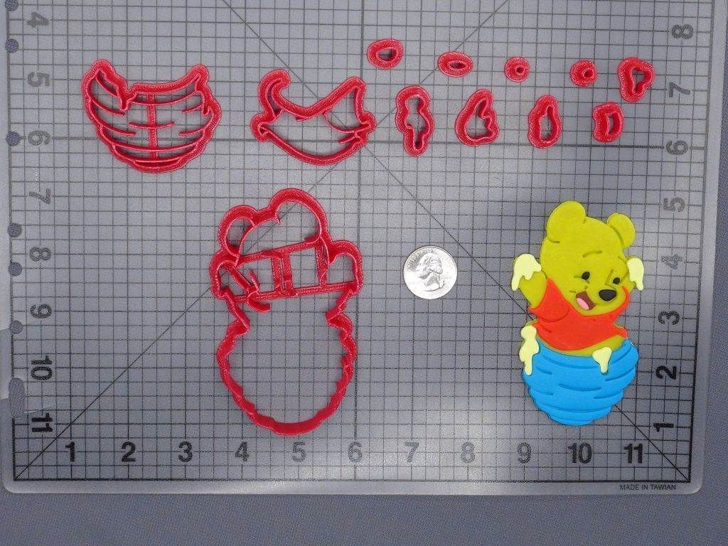 Winnie the Pooh Baby in Honey Pot 266-G540 Cookie Cutter Set