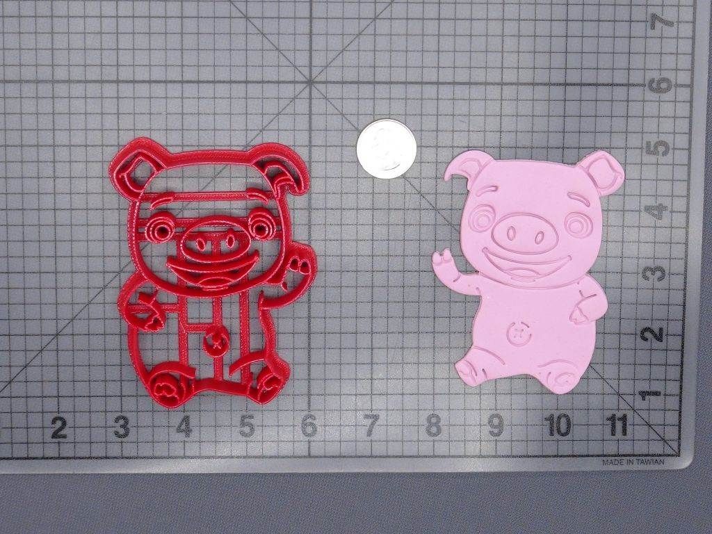CoComelon - Pepe Pig Body 266-G609 Cookie Cutter
