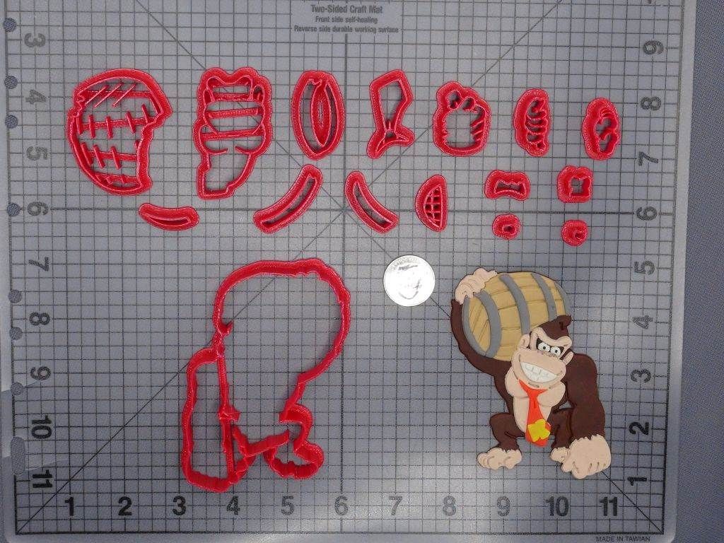 Donkey Kong Body with Barrel 266-F286 Cookie Cutter Set