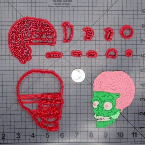 Mars Attacks - Alien Head 266-F362 Cookie Cutter Set