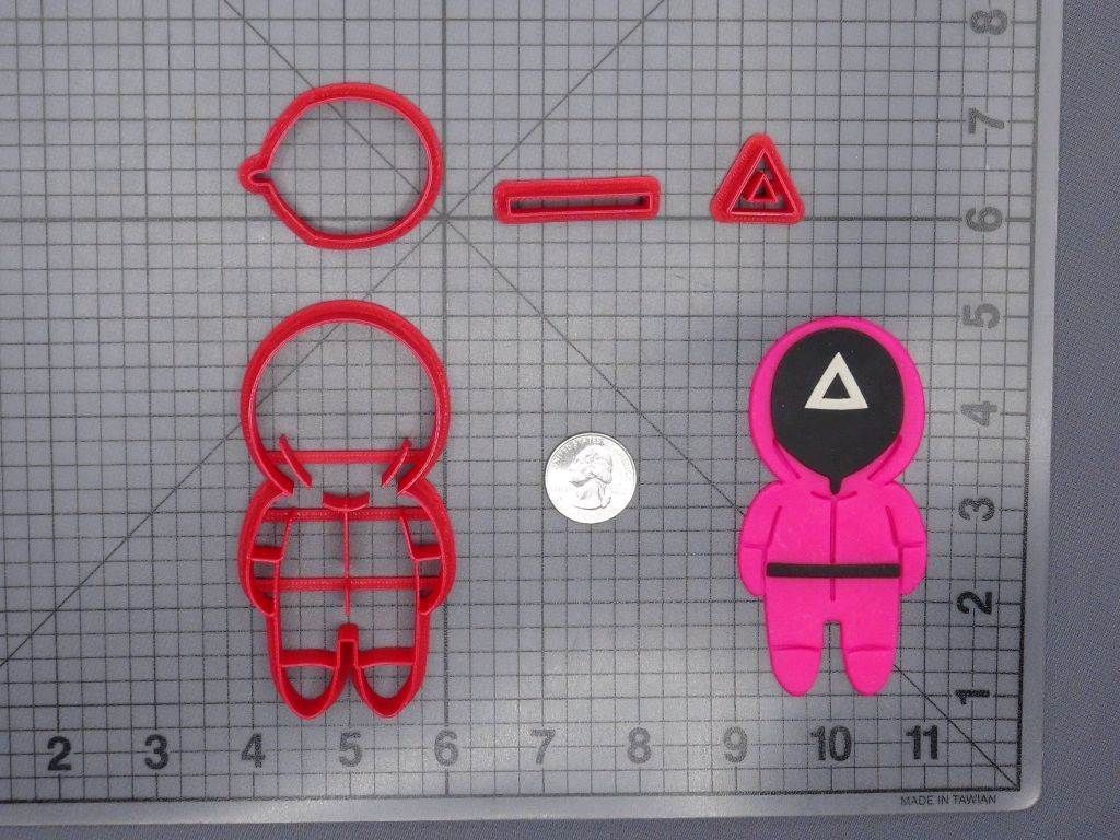 Squid Game - Soldier Triangle Body 266-G863 Cookie Cutter Set