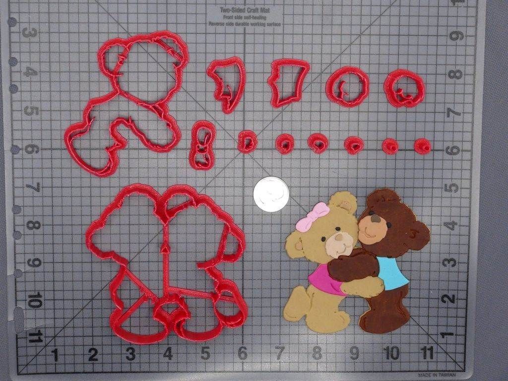 Teddy Bears Hugging 266-G840 Cookie Cutter Set