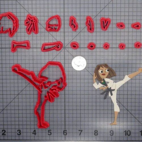 Total Drama Island - Courtney Karate Body 266-G702 Cookie Cutter Set