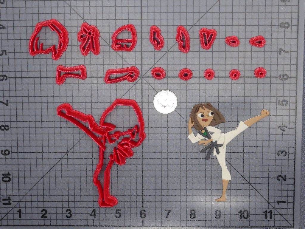 Total Drama Island - Courtney Karate Body 266-G702 Cookie Cutter Set